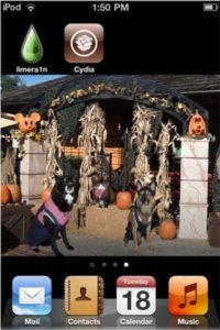 Limera1n and Cydia installed on the iPod