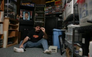 That Awesome Time I Was Sued for Two Billion Dollars: Jason Scott’s Extraordinary Experience