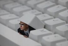 Backdoors, Government Hacking and the Next Crypto Wars Backdoors, Government Hacking and the Next Crypto Wars